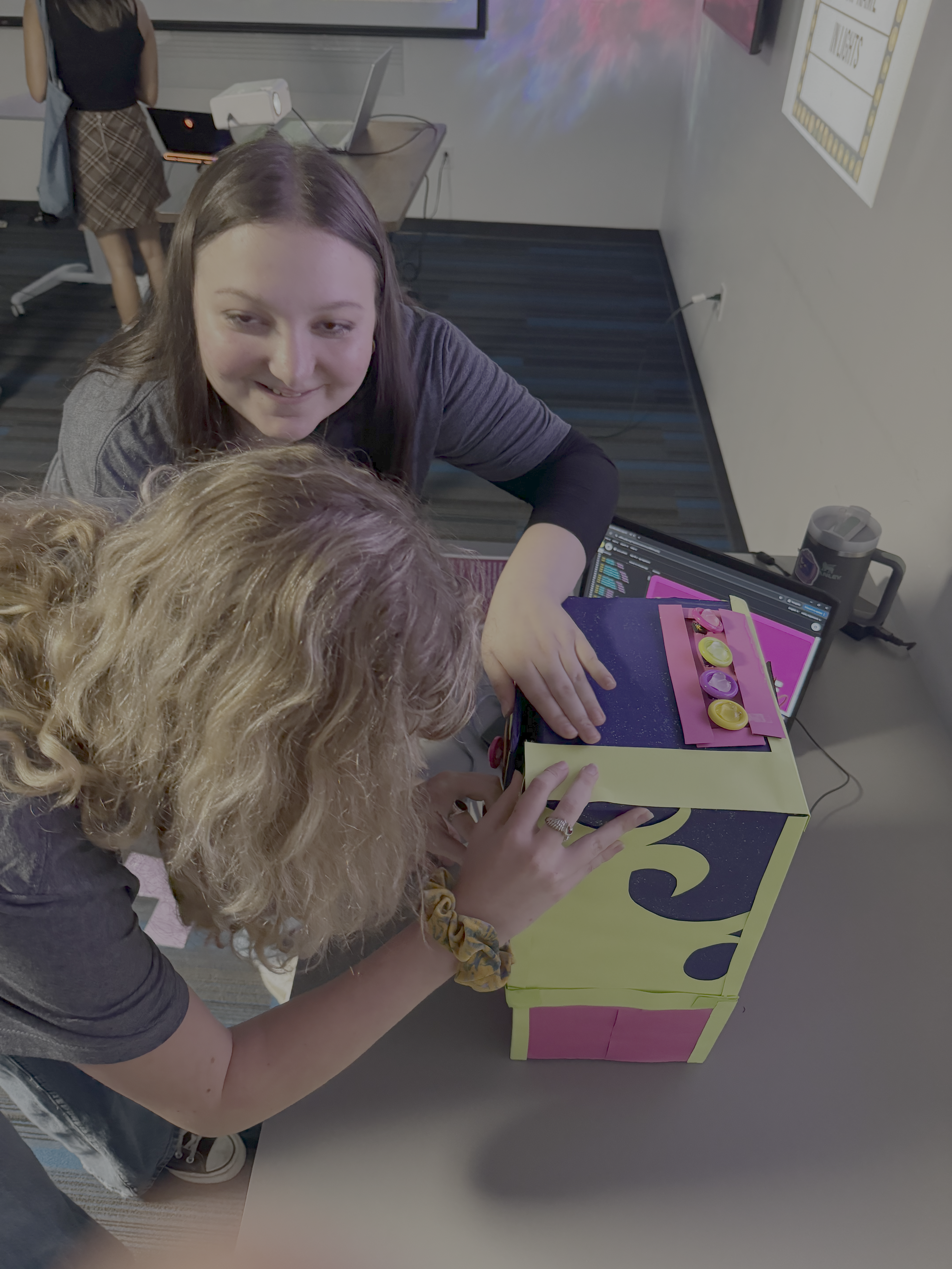 Setting up for Diva Detective